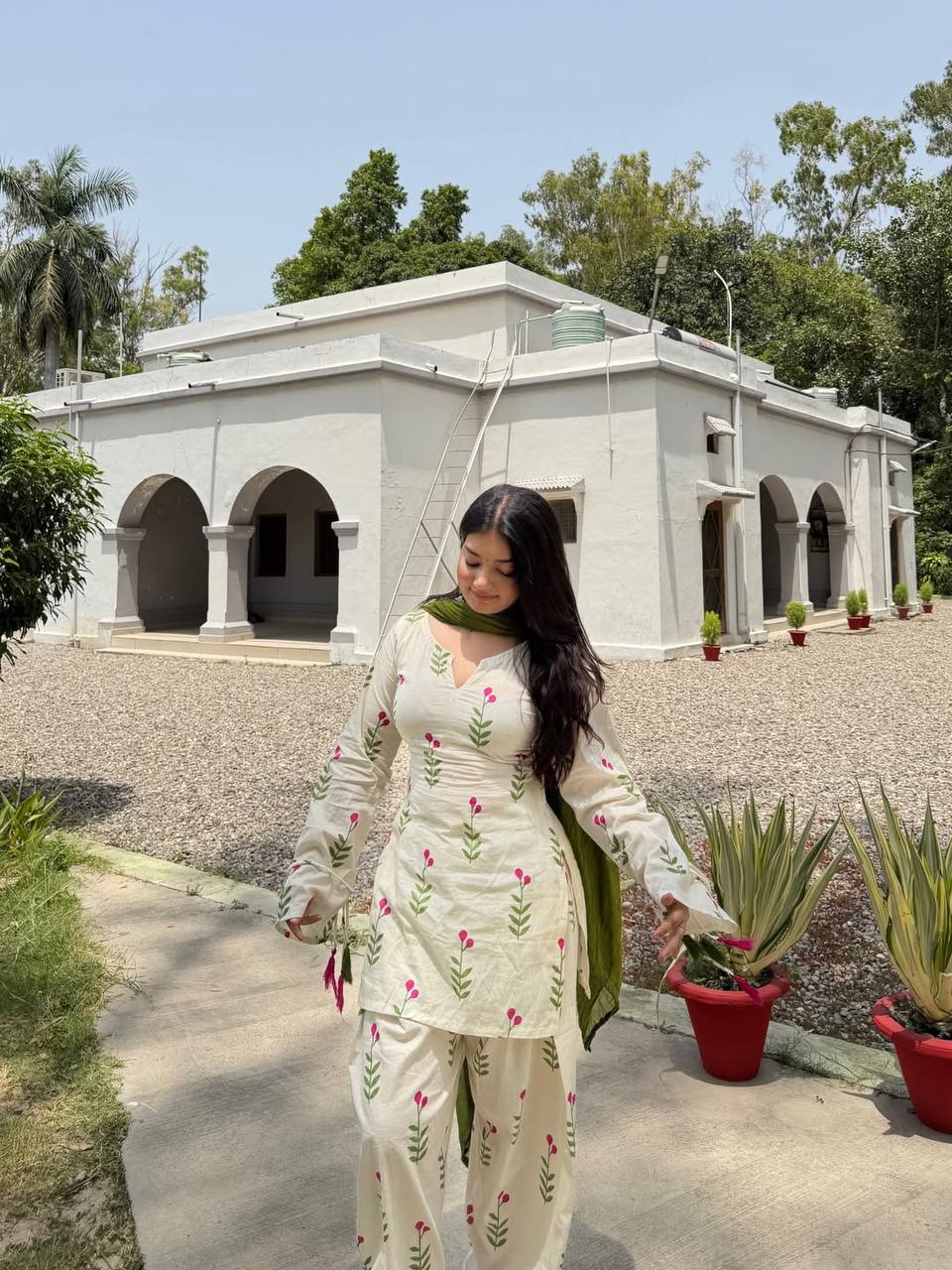 The Ethereal Ivory Floral Heritage Set